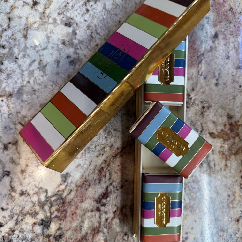 Scented Coach Soap Set